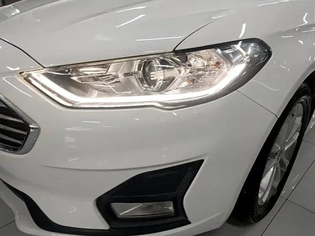 Ford Mondeo — Фото автомобиля 23