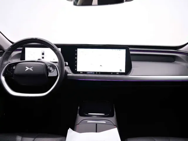 Xpeng P7 — Фото автомобиля 12