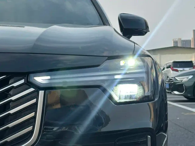 Volvo S90 — Фото автомобиля 3