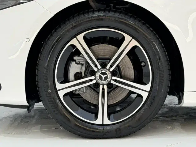 Mercedes-Benz A-Class — Фото автомобиля 11