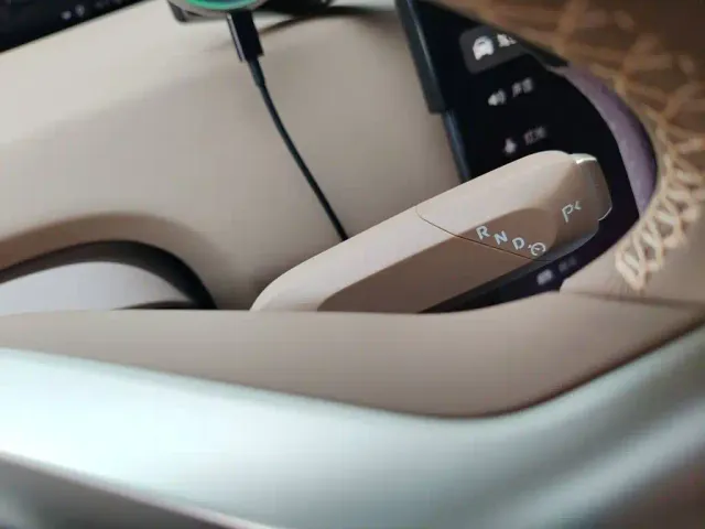 Avatr 07 — Фото автомобиля 15