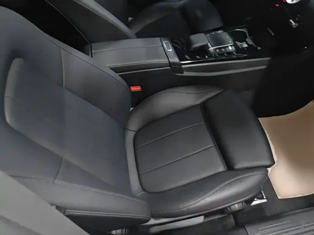 Mercedes-Benz A-Class — Фото автомобиля 24