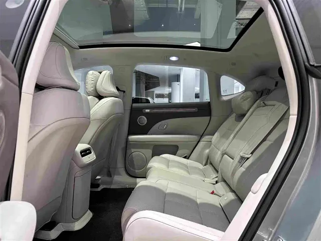IM Motors LS6 — Фото автомобиля 6