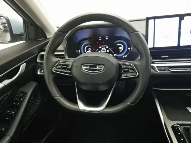 Geely Emgrand — Фото автомобиля 11