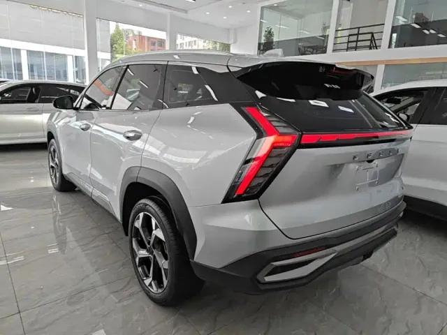 Geely Boyue L — Фото автомобиля 4