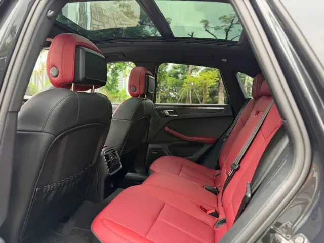 Porsche Macan — Фото автомобиля 12