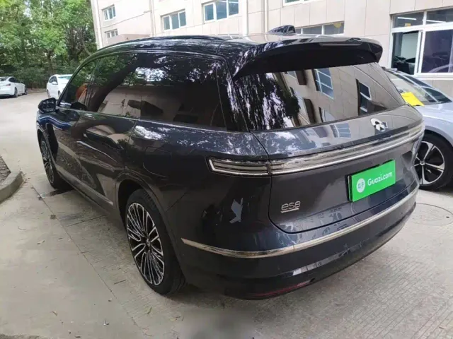 Nio ES8 — Фото автомобиля 22