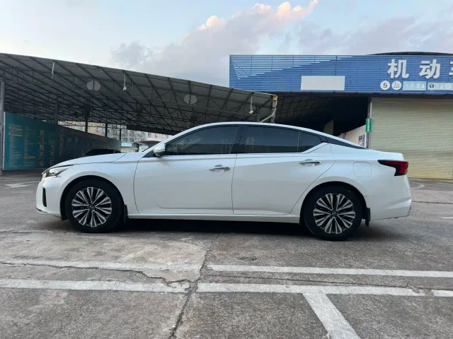 Nissan Teana — Фото автомобиля 4