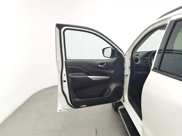 Nissan Terra 2020 2.5L XL Upper 4WD Automatic Luxury Edition — Фото автомобиля 8