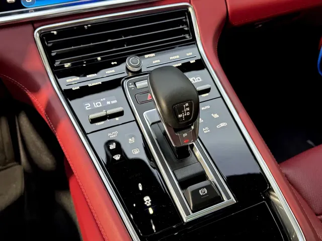 Porsche Panamera — Фото автомобиля 23