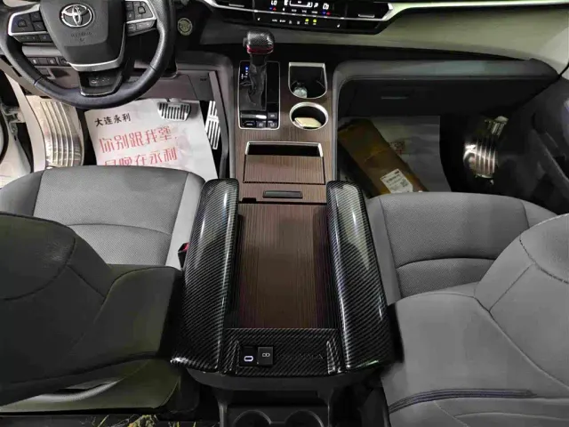 Toyota Granvia — Фото автомобиля 10