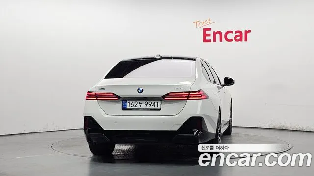 BMW 5-Series 5 серия (G60) 530i xDrive M Sport — Фото автомобиля 2