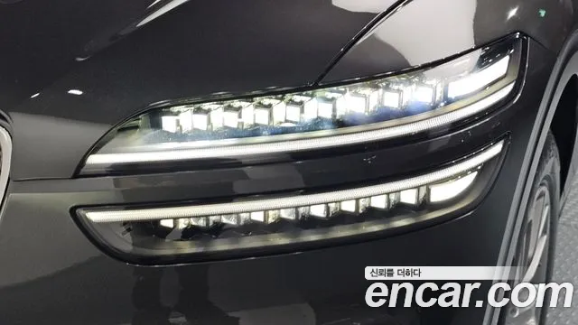 Genesis GV70 — Фото автомобиля 7