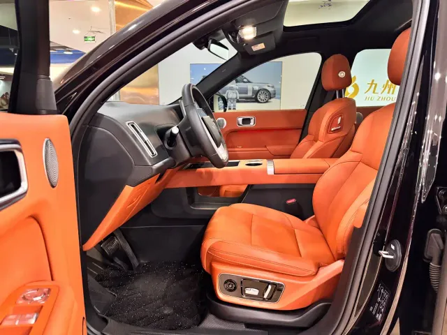 Li Auto L7 — Фото автомобиля 10