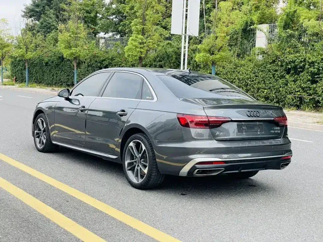 Audi A4L — Фото автомобиля 9