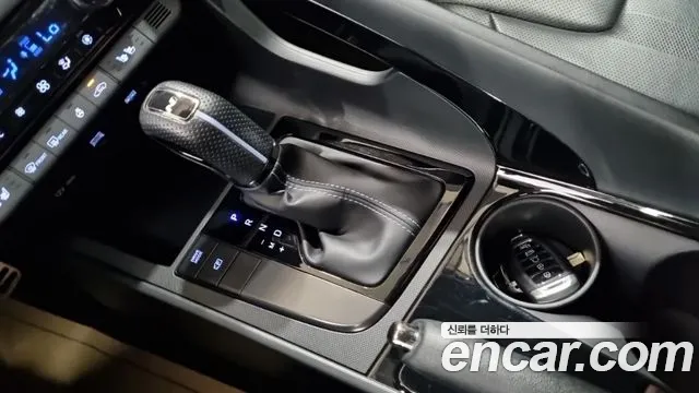 Hyundai Avante CN7 — Фото автомобиля 9