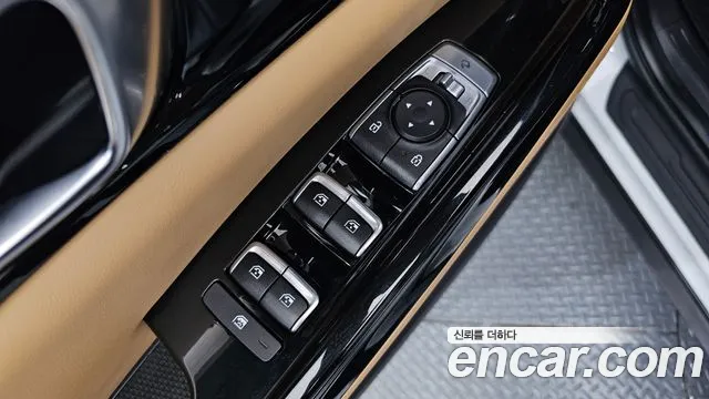 Kia Carnival Generation 4 — Фото автомобиля 26