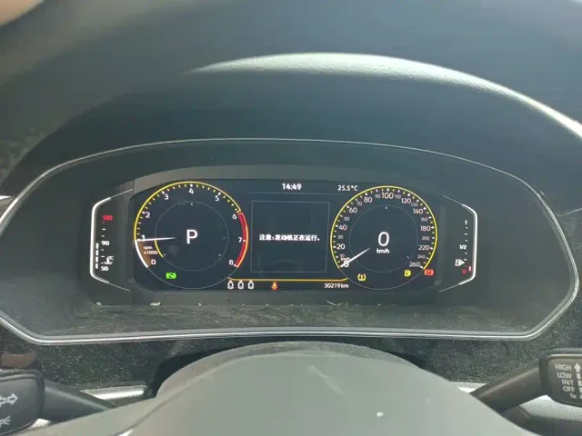 Volkswagen Passat — Фото автомобиля 12