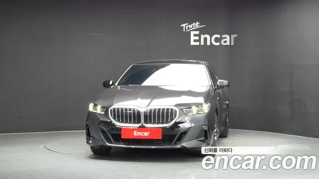 BMW 5 Series — Фото автомобиля 3