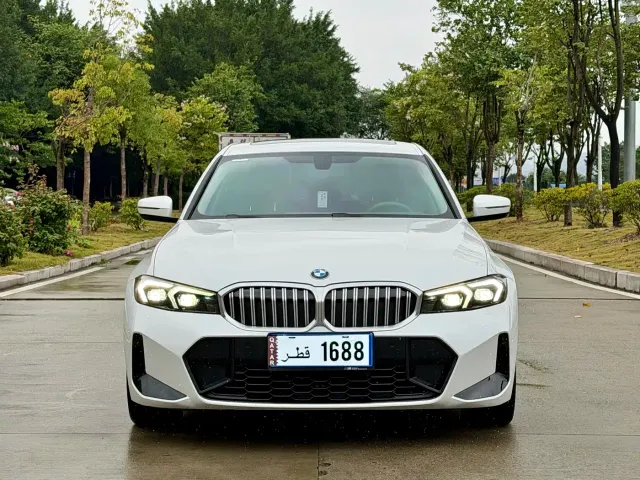Фотография автомобиля — BMW 3 Series