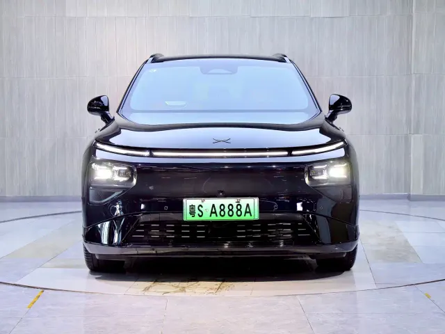 Xpeng G9 — Фото автомобиля 2