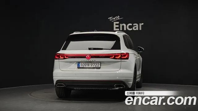 Volkswagen Touareg 3rd Gen — Фото автомобиля 4