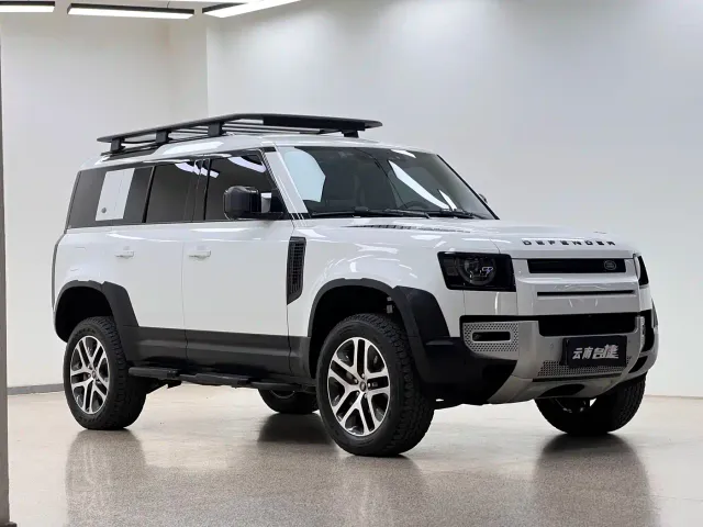 Land Rover Defender — Фото автомобиля 3
