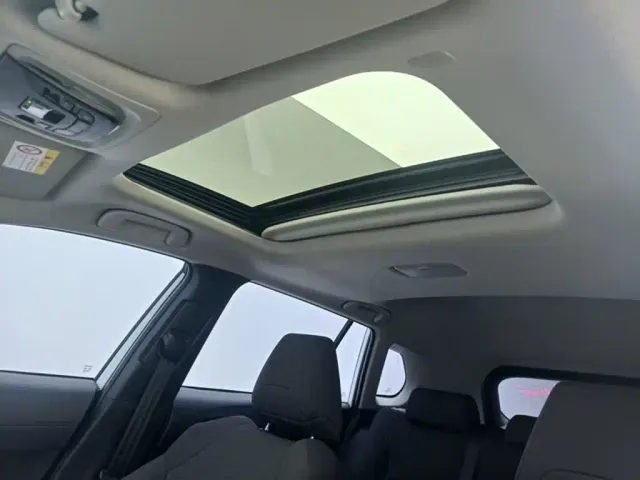 Toyota Corolla Cross — Фото автомобиля 12