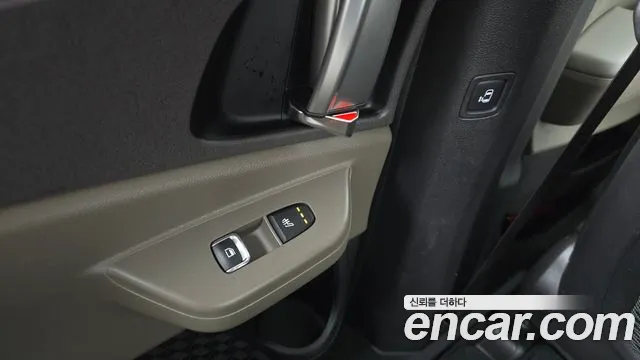 Kia Carnival — Фото автомобиля 26