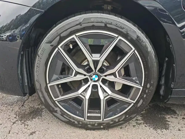 BMW i5 — Фото автомобиля 6