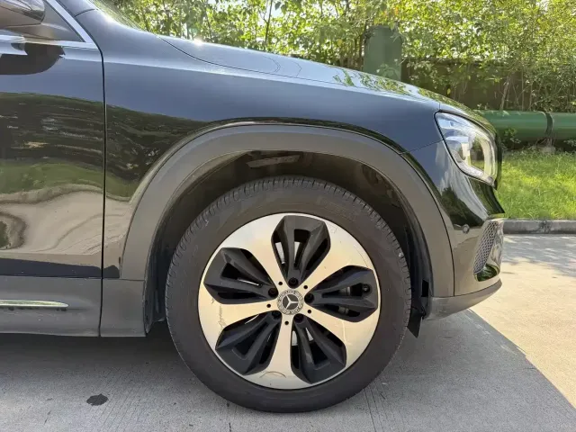 Mercedes-Benz GLB-Class — Фото автомобиля 24