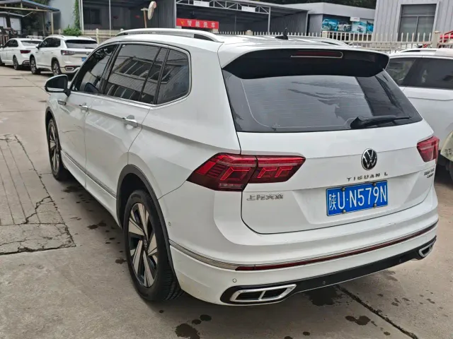 Volkswagen Tiguan L — Фото автомобиля 4