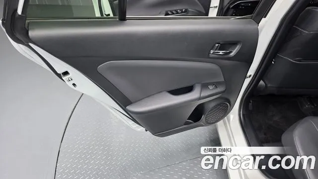 Toyota Prius — Фото автомобиля 25