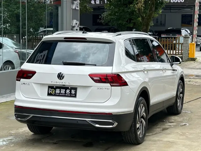 Volkswagen Tiguan L — Фото автомобиля 9