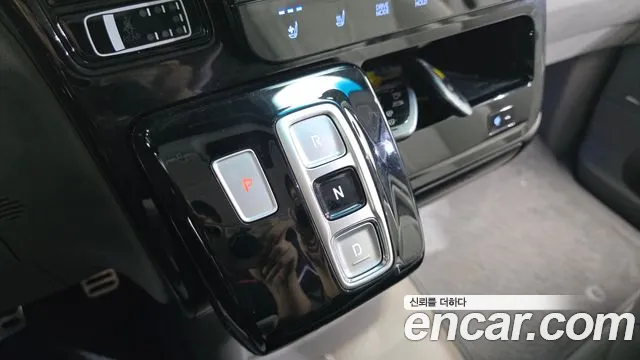 Hyundai Staria Staria 4WD Lounge 9 мест — Фото автомобиля 9