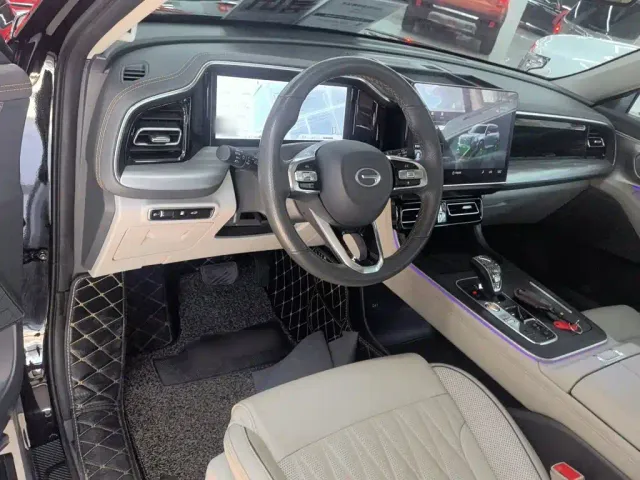 GAC Trumpchi GS8 — Фото автомобиля 14
