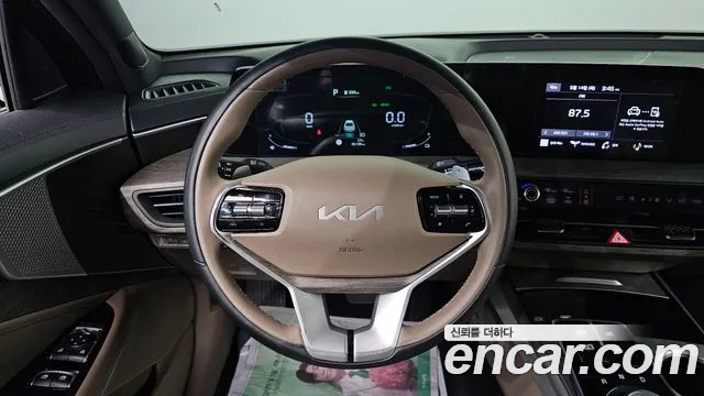Kia K8 — Фото автомобиля 15