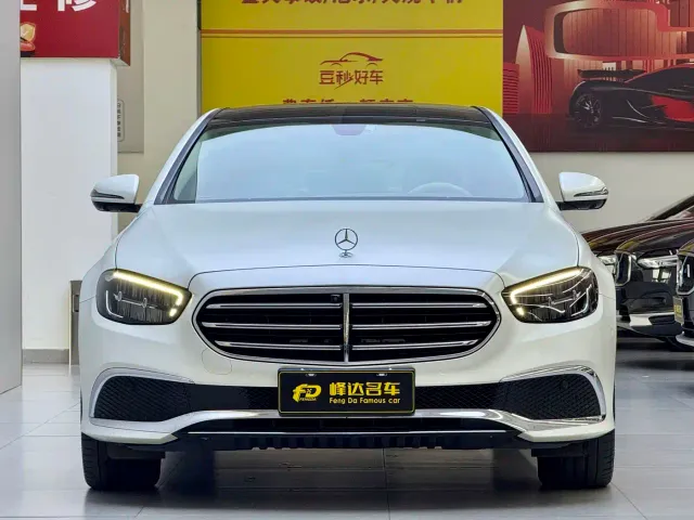 Mercedes-Benz E-Class — Фото автомобиля 13