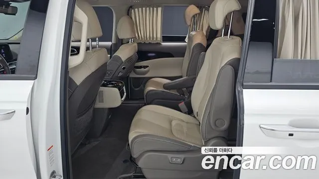 Kia Carnival Generation 4 — Фото автомобиля 17