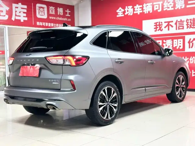 Ford Escape — Фото автомобиля 5