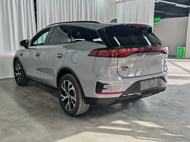 BYD Tang — Фото автомобиля 4