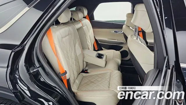 Genesis GV70 — Фото автомобиля 23