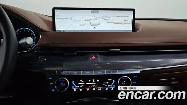 Genesis G80 Бензин 2.5 турбо AWD — Фото автомобиля 11