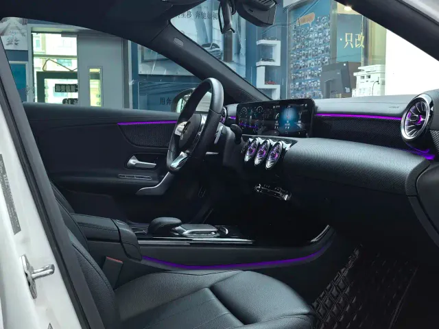 Mercedes-Benz A-Class — Фото автомобиля 15