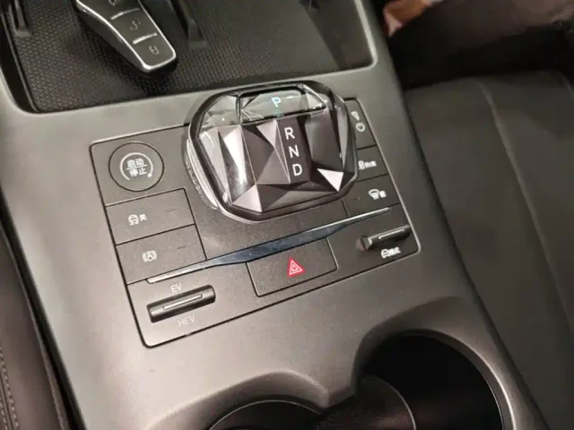 BYD Qin PLUS — Фото автомобиля 12