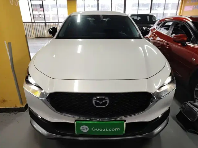 Mazda CX-30 EV — Фото автомобиля 2