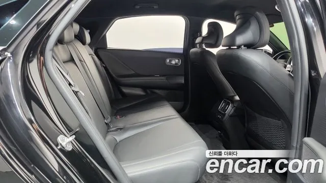 Hyundai Ioniq 6 — Фото автомобиля 17