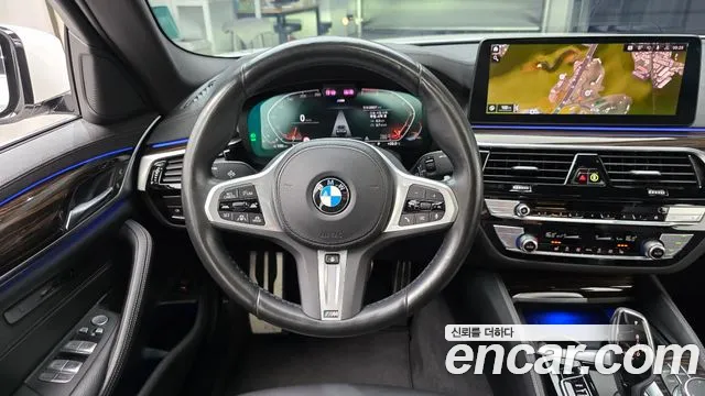 BMW 5-Series — Фото автомобиля 13