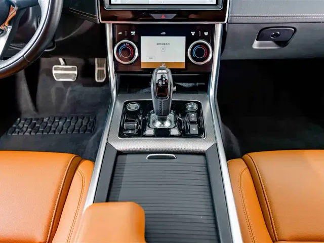 Jaguar Jaguar XEL 2023 2.0T 250PS R-DYNAMIC S Progressive Sport — Фото автомобиля 12