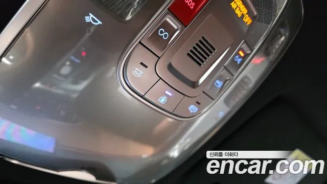 Genesis GV70 2.5T Бензин AWD — Фото автомобиля 16
